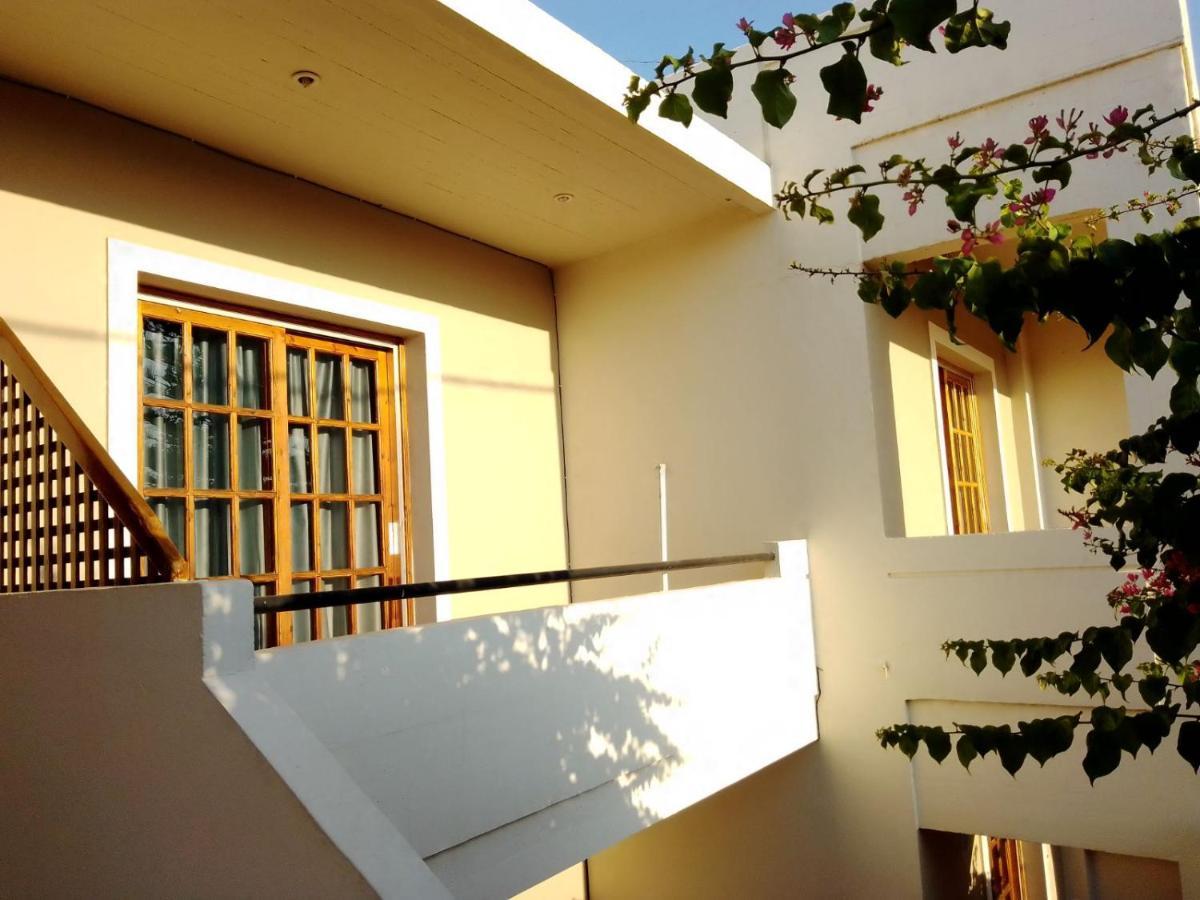 Irini Apartments Platanés Extérieur photo