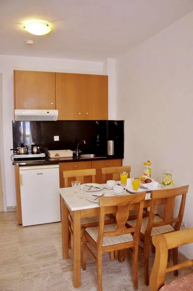 Irini Apartments Platanés Extérieur photo
