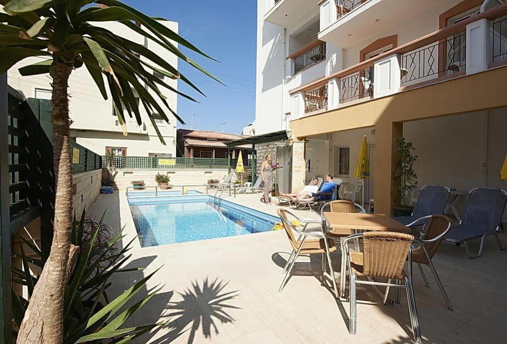 Irini Apartments Platanés Extérieur photo